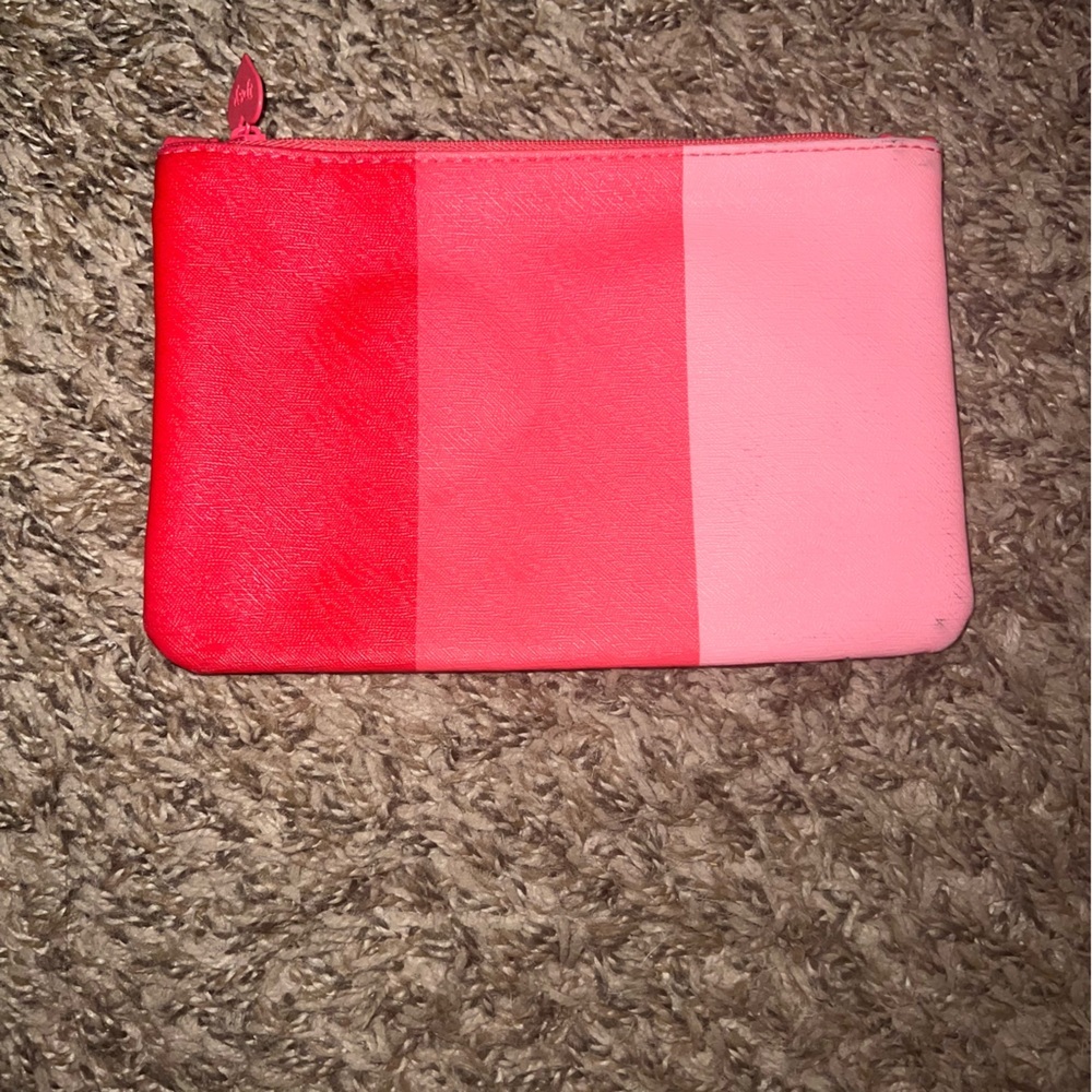 3/10$ Ipsy Makeup Bags